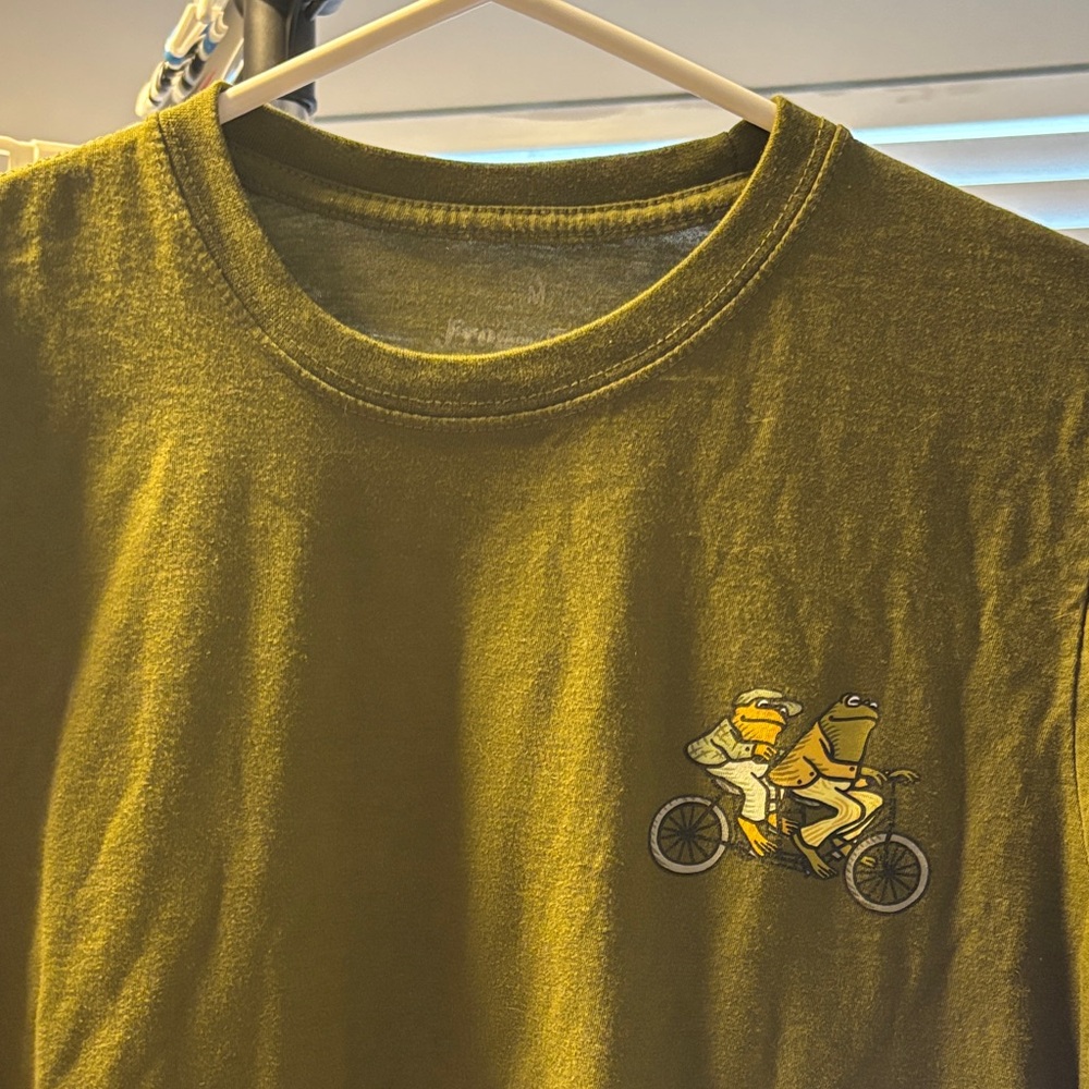 Frog and Toad Green Graphic T-Shirt Design